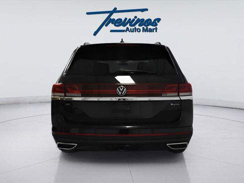 Used 2024 Volkswagen Atlas SE image 10