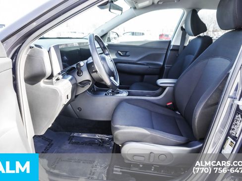 Used 2025 Hyundai Kona SEL image 19