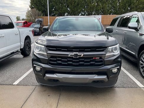 Used 2021 Chevrolet Colorado Z71 image 2
