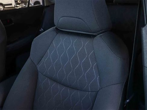 Used 2022 Toyota Corolla Cross LE image 24