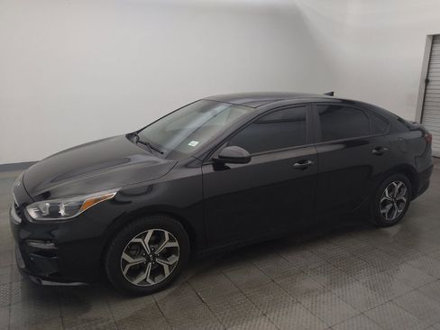 Used 2021 Kia Forte LXS FWD image 2