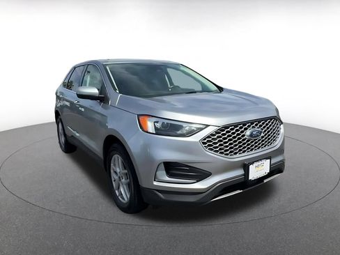 Used 2024 Ford Edge SEL AWD/4WD image 3
