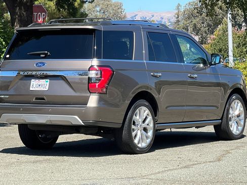 Certified 2019 Ford Expedition Limited w/ Equipment Group 302A AWD/4WD image 3