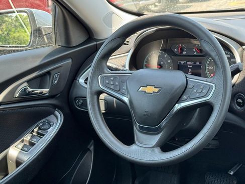 Used 2025 Chevrolet Malibu LT w/ LPO, Floor Liner Package FWD image 12
