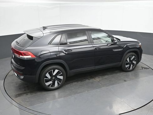 Used 2024 Volkswagen Atlas Cross Sport SE AWD/4WD image 30