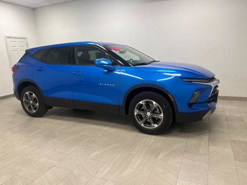 Used 2025 Chevrolet Blazer LT AWD/4WD image 19