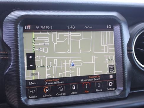Used 2023 Jeep Wrangler Unlimited Sahara AWD/4WD image 30