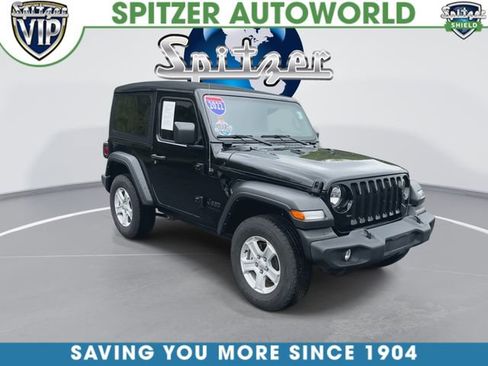 Used 2022 Jeep Wrangler Sport AWD/4WD image 3