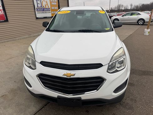 Used 2016 Chevrolet Equinox LS image 2
