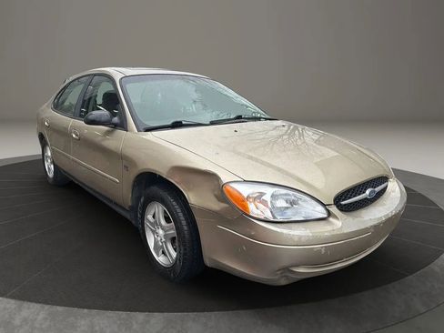 Used 2001 Ford Taurus SEL image 3