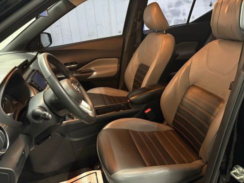 Used 2023 Nissan Kicks SR w/ SR Premium Package image 10
