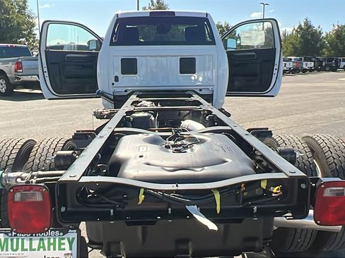 New 2026 RAM 5500 Tradesman w/ Chrome Appearance Group image 14