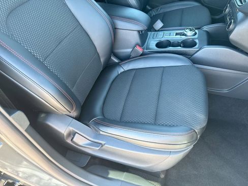 Used 2025 Ford Escape ST-Line image 12