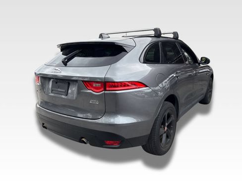 Used 2018 Jaguar F-PACE Premium AWD/4WD image 4