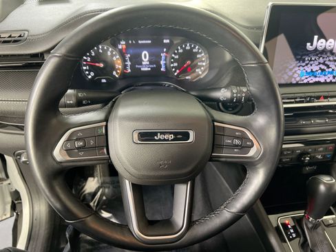 Used 2022 Jeep Compass Altitude w/ Convenience Group image 11