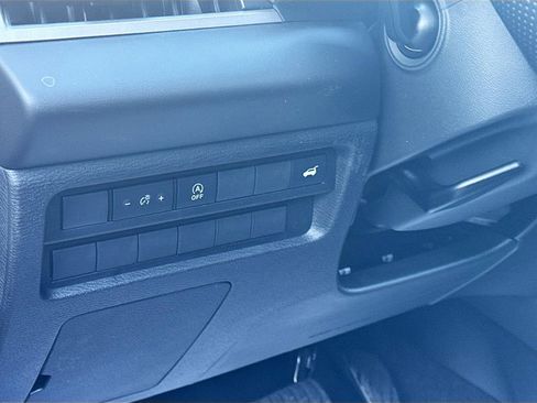 New 2026 Mitsubishi Outlander SE FWD image 10