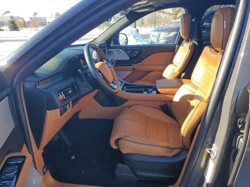 Certified 2023 Lincoln Aviator Black Label w/ Dynamic Handling Package image 12