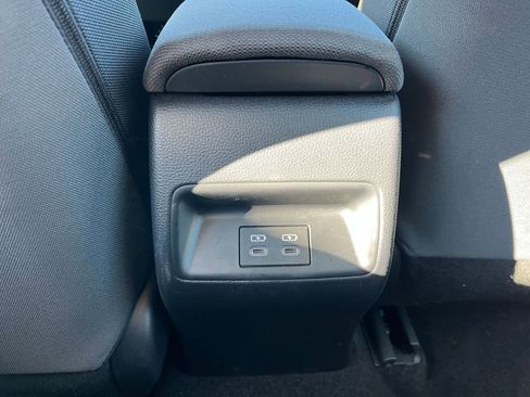 Used 2025 Toyota Corolla LE image 23