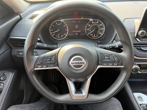 Used 2020 Nissan Altima 2.5 S FWD image 12