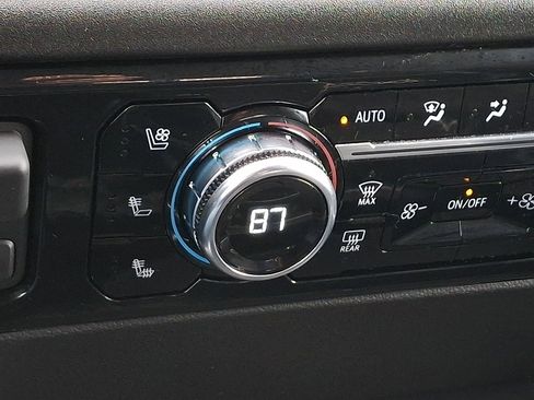 New 2026 GMC Sierra 2500 SLT w/ SLT Premium Package image 24