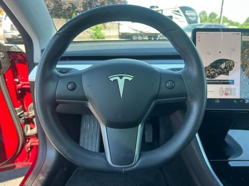 Used 2019 Tesla Model 3 AWD/4WD image 18