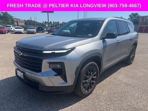 Used 2025 Chevrolet Traverse LT w/ Midnight/Sport Edition FWD image 1