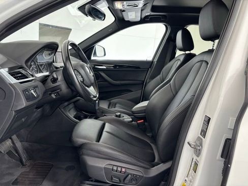 Used 2018 BMW X1 xDrive28i image 11
