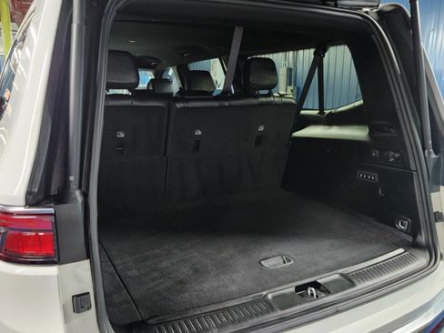 Used 2023 Jeep Wagoneer L Series II image 79
