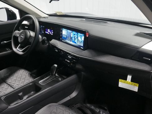 New 2026 Nissan Kicks SV image 14