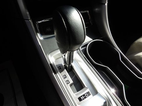 Used 2021 Subaru Ascent Premium w/ Convenience Package image 23