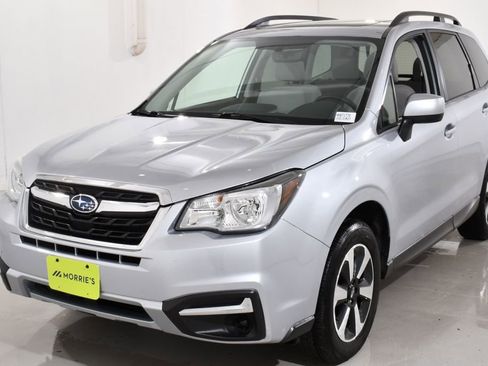 Used 2017 Subaru Forester 2.5i Premium w/ All-Weather Package image 2