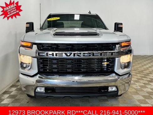Used 2022 Chevrolet Silverado 2500 LT w/ Convenience Package AWD/4WD image 2