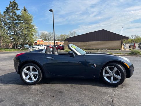Used 2006 Pontiac Solstice Convertible w/ Power Package RWD image 8