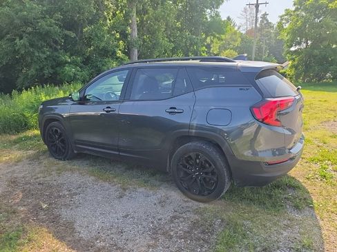 Used 2021 GMC Terrain SLT w/ Elevation Edition FWD image 3