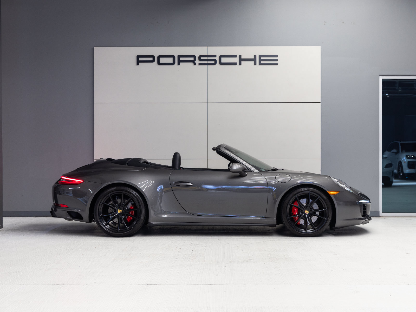 Certified 2017 Porsche 911 Carrera 4S AWD/4WD image 10