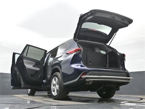 Used 2020 Toyota Highlander L image 59