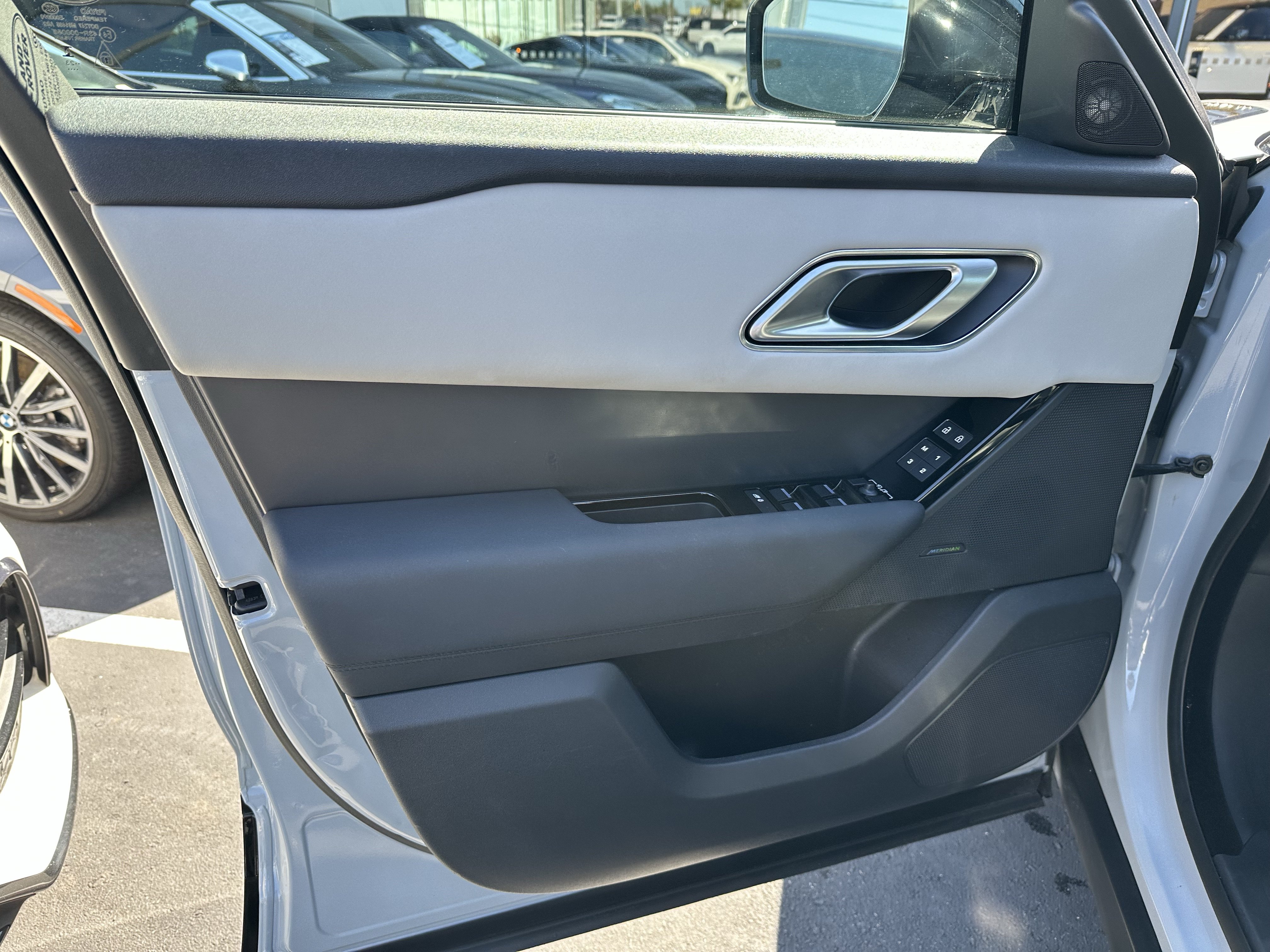 Certified 2024 Land Rover Range Rover Velar Dynamic SE AWD/4WD image 14