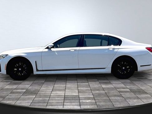 Used 2021 BMW 750i xDrive w/ M Sport Package AWD/4WD image 4