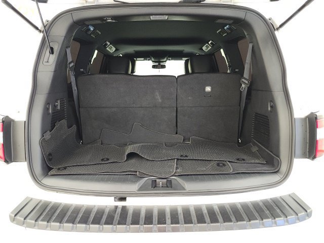 Used 2024 Nissan Armada SL w/ Midnight Edition Package RWD image 16