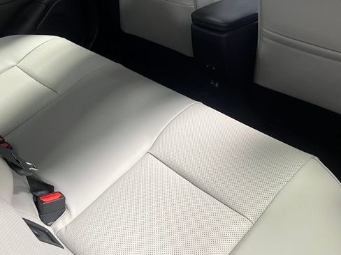 New 2026 Toyota Prius Limited FWD image 17