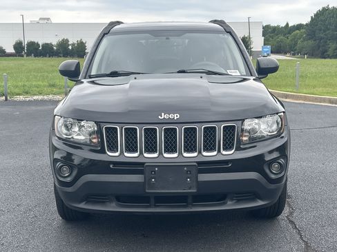 Used 2017 Jeep Compass Sport w/ Power Value Group FWD image 3