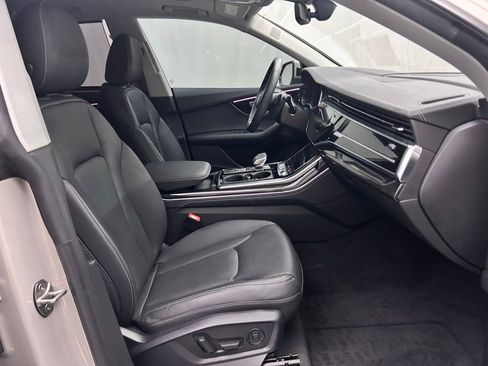 Used 2023 Audi Q8 Prestige AWD/4WD image 17