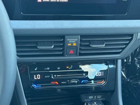 New 2026 Volkswagen Jetta SE FWD image 19
