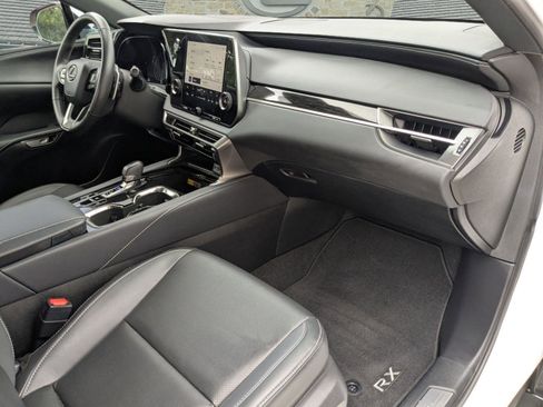Used 2024 Lexus RX 350 FWD w/ Technology Package image 22