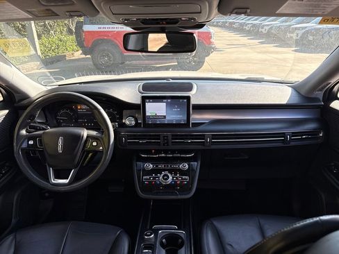 Used 2021 Lincoln Corsair AWD w/ Premium Package image 9