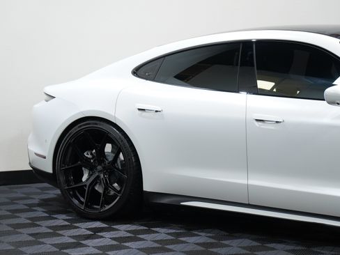 Used 2020 Porsche Taycan AWD/4WD image 14