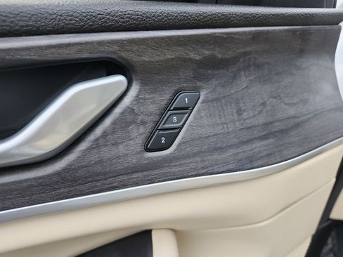 Used 2023 Jeep Grand Cherokee L Limited image 30