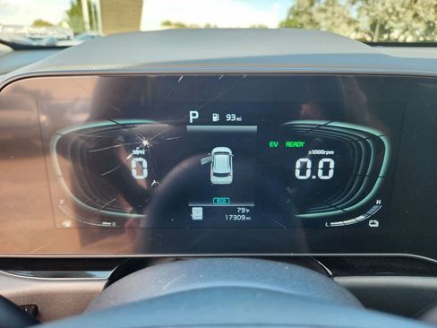 Certified 2024 Kia Niro EX image 24