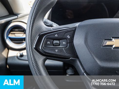 Used 2024 Chevrolet Trax LT image 32