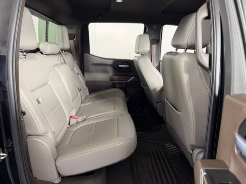Used 2021 Chevrolet Silverado 1500 LT w/ Convenience Package II AWD/4WD image 33